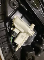 ЗАМОК ДВЕРИ Mercedes-benz A0997307700, задний левый