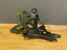 Петля капота BMW X1 41007427126 F48, правая