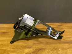 Кронштейн фары MINI Countryman 51647378746 F60, правый