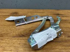 Петля капота 8402210HF01, правая