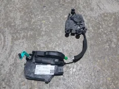 Замок с доводчиком LiXiang L7 X0361051101