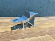 Адаптер 51117357216, правый