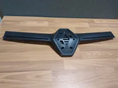 Накладка решетки радиатора Renault Logan 623826051R
