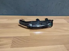 Повторитель поворота Hongqi H5 3712025HF01, левый