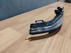 Повторитель поворота Hongqi H5 3712025HF01, левый