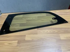 Стекло двери smart forfour A4537350100 W453, заднее левое