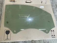 Стекло двери Smart fortwo A4537250600 W453, переднее правое
