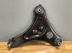 Рычаг передний правый smart ForTwo DDBJT118 W453, передний правый