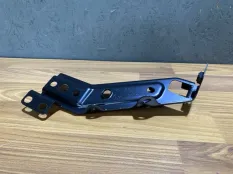 Кронштейн крыла smart A4536201900 W453, передний правый