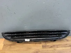 Решетка радиатора MINI Hatch 51137300586 F56, передняя