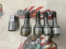 Болты секретки BMW E92 36136781150