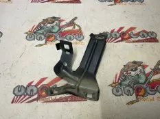 Кронштейн крыла BMW F30 41357298037, левый