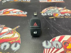 Кнопка аварийной сигнализации BMW F30 11.2012 61319231786 СЕДАН N47D20C