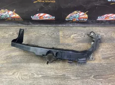 Кронштейн фары BMW E91 07.2009 51647138401 УНИВЕРСАЛ N46B20, передний левый