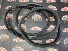 Уплотнительная резинка боковой двери BMW F25 02.2013 51727396554 КРОССОВЕР N47D20, передняя