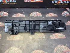 Кронштейн радиатора BMW E91 2011-08-10 17107524912 УНИВЕРСАЛ N43B20A