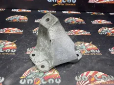 Кронштейн двигателя BMW F10 01.2013 22116781242 СЕДАН N47D20C, правый