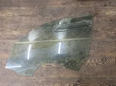 Стекло двери BMW F20 2012 51337242563 ХЭТЧБЕК N13B16A, переднее левое