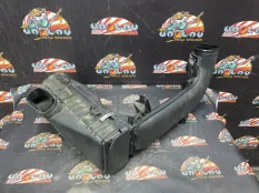 Корпус воздушного фильтра BMW F30 08.2014 13718507565 СЕДАН N57D30A