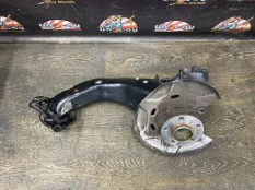 Кулак BMW F40 33306898964 B48A20E, задний правый