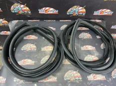 Уплотнительная резинка боковой двери BMW E92 03.05.2007 51767175783 КУПЕ N43B20A