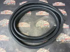 Уплотнительная резинка боковой двери BMW E87 51727159211, передняя