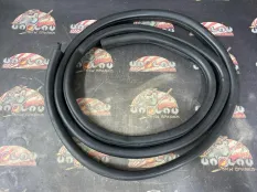 Уплотнительная резинка боковой двери BMW E87 51727159211, передняя