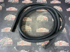 Уплотнительная резинка боковой двери BMW E87 04.2007 51727159211 ХЭТЧБЕК N52B30, передняя