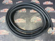 Уплотнительная резинка боковой двери BMW E87 06.2005 51727159211 ХЭТЧБЕК N46B20BY, передняя