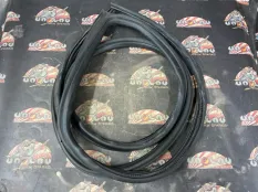 Уплотнительная резинка боковой двери BMW E82 51767054028 КУПЕ N47D20C, правая