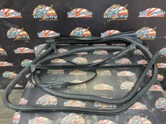 Уплотнительная резинка лобового стекла BMW E46 51718233415 КАБРИОЛЕТ