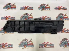 Кронштейн радиатора BMW E90 17107524914, правый