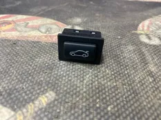 Кнопка открывания багажника BMW F30 2013 61319200316 СЕДАН N20B20B