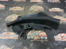Уплотнительная резинка капота BMW G30 26.01.2022 51767349601 СЕДАН B48B20A, левая