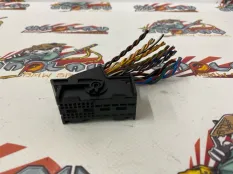 Фишка усилителя звука BMW F11 09.2010 65129312593 УНИВЕРСАЛ N52B25A