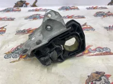 Кронштейн радиатора BMW F11 09.2010 51117186513 УНИВЕРСАЛ N52B25A, левый