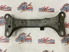 Кронштейн КПП BMW E90 22316778058