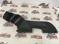 Кожух воздухозаборника BMW E84 09.2012 13717588279 КРОССОВЕР N20B20A