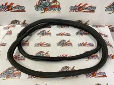 Уплотнительная резинка боковой двери BMW G30 27.04.2018 51727468731 СЕДАН B47D20A, передняя