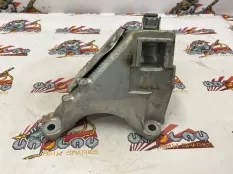 Кронштейн двигателя BMW G30 27.04.2018 22116870754 СЕДАН B47D20A, правый