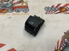 Кнопка открывания багажника BMW F86 16.08.2015 61319318704 КРОССОВЕР S63B44B