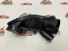 Патрубок воздушного фильтра BMW F31 05.12.2017 13718507369 УНИВЕРСАЛ N57D30A