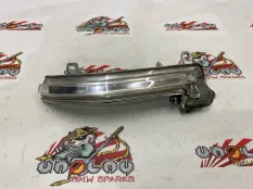 Повторитель поворота в зеркало BMW F30 63137280772, правый