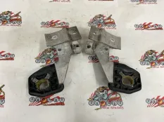 Кронштейн радиатора BMW F82 09.2014 17118620732 КУПЕ S55B30A