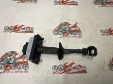 Ограничитель двери BMW F25 03.2012 51217205572 КРОССОВЕР N20B20A, передний