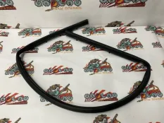 Уплотнительная резинка капота BMW G01 15.08.2018 51767397485 КРОССОВЕР B46B20B