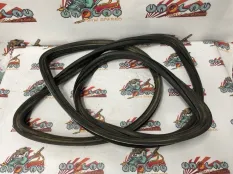 Уплотнитель стекла BMW E24 1979 51311839116 КУПЕ M30B35, задний