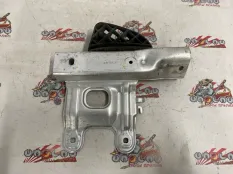 Кронштейн передней панели BMW F30 17.04.2012 51117266193 СЕДАН N20B20B, левый