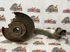 Кулак BMW E46 33326774778, задний правый
