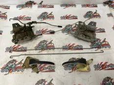 Замок двери BMW E24 1978 51211838671 M30B35